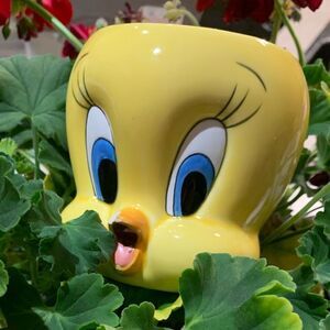 Vintage sculpted Tweetie Mug